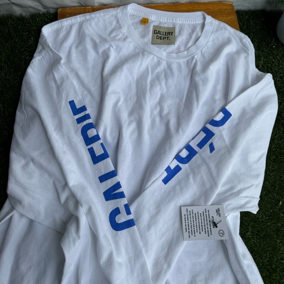 DEPT DE LA GALERIE FRENCH COLLECTOR LONG SLEEVE TEE White Graphic Tee new w tags - Picture 9 of 15